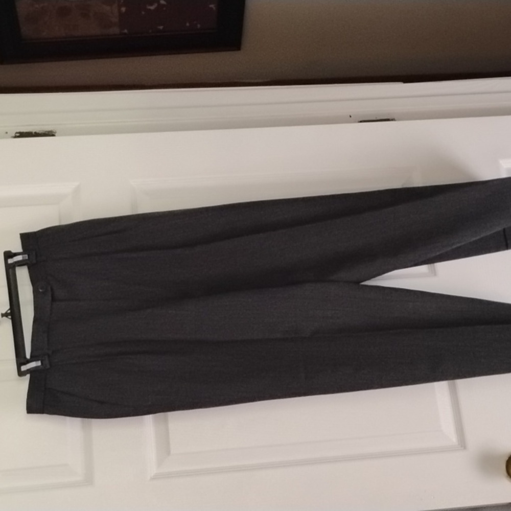 Beautiful Talbot's wool petite pants, fully lined, zipper and button fastener,